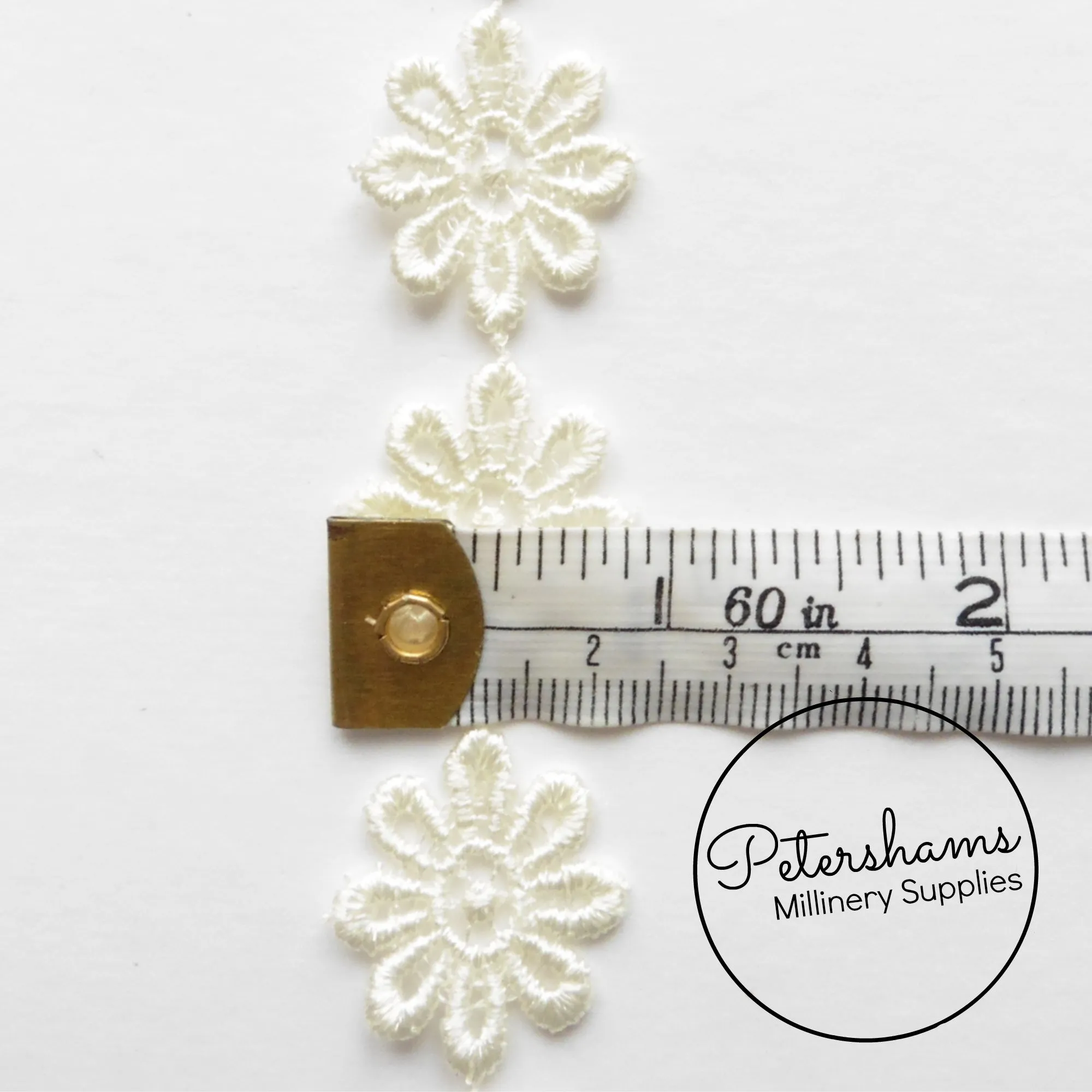 2.5cm (1 inch) Wide Guipure Lace Daisy Flower Embroidered Trim - 1m