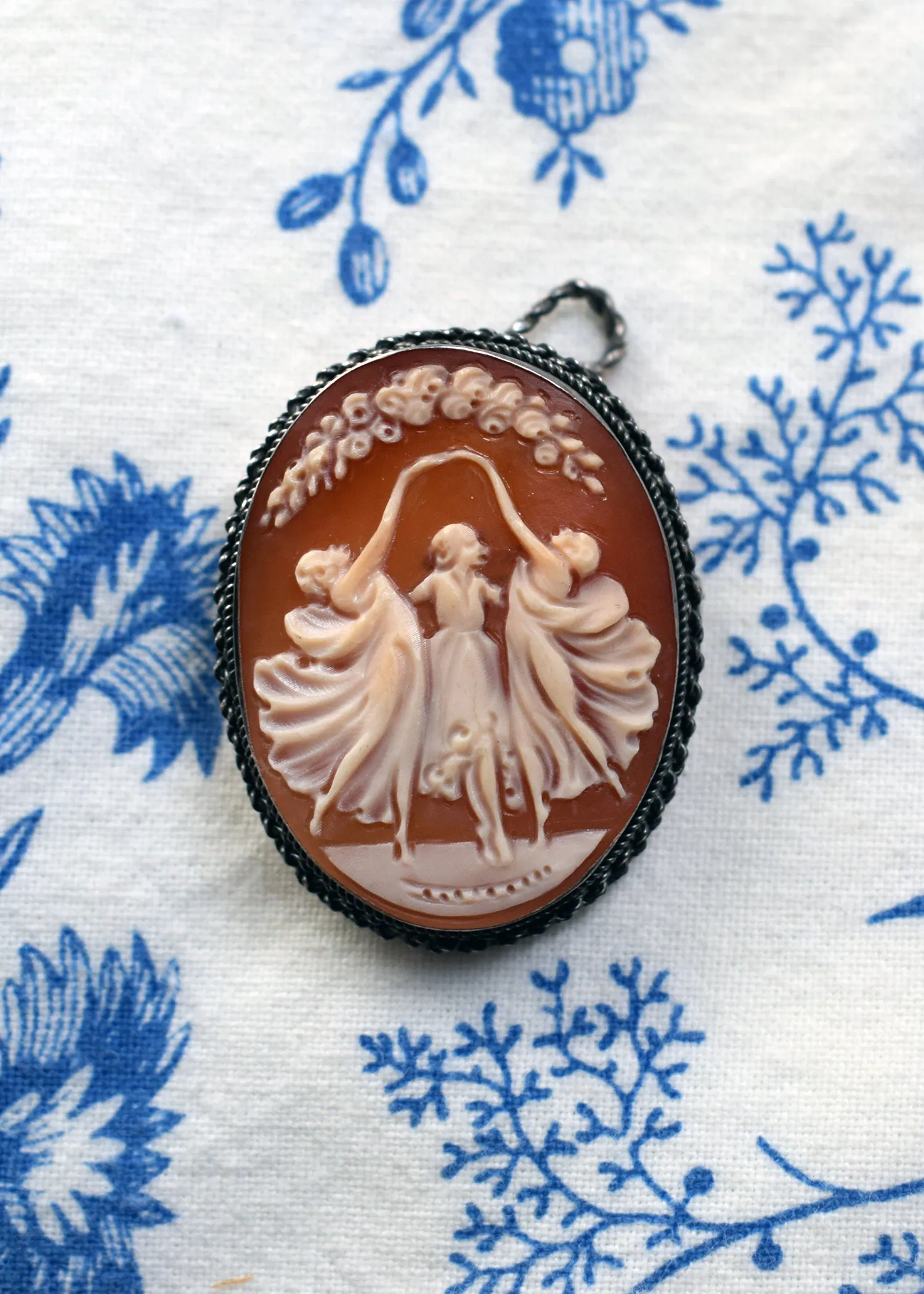 Small Oval Cameo